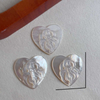 Corte de diseño de imagen de nácar Natural para mujer, fabricación de incrustaciones de joyería, grabado en relieve con forma de corazón, cabujón de corazón DIY 