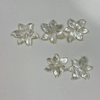 Corte de diseño de flor de nácar Natural para mujer, fabricación de joyas, diseño de broche, frijoles pequeños, anillos de concha blanca, fabricación de moda
