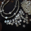 Corte en forma de estrella pequeña de nácar Natural para anillos, diseño de cabujón, fabricación de pendientes, diseño de pulsera con cara de bombe 