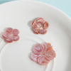 Corte de flor de nácar Natural para diseño de broche, fabricación de colgantes para mujer, diseño de incrustaciones de concha rosa, diseño de anillos de frijoles pequeños 