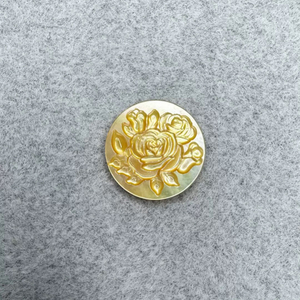 Imagen de flor de nácar Natural, colgante con forma ovalada cortada, cara en relieve para incrustaciones de joyería, cuentas de diseño de Jesús