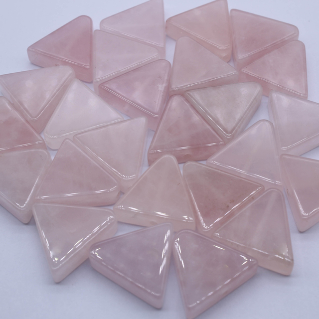 Diseño de collar de nácar Natural, fabricación de forma de triángulo de color rosa, piezas lisas de corte, diseño de fabricación de pulseras de frijoles para mujer