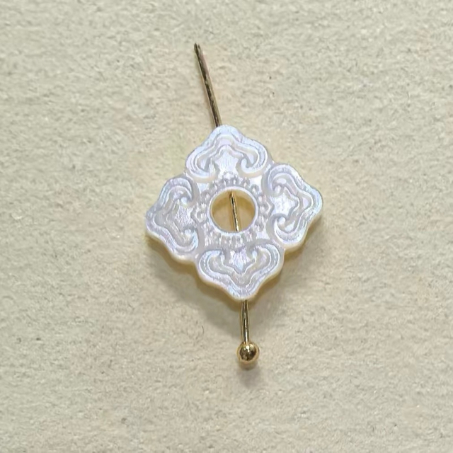 Granos pequeños de nácar Natural para mujer, forma de lazo cortado, fabricación de joyas DIY, cosas bonitas, pulsera con diseño de trébol en forma de flor