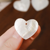 Colgante con forma de corazón de nácar Natural, diseño de concha de río, cara plana, piezas de joyería talladas, piezas de corazón de gran tamaño, color blanco 