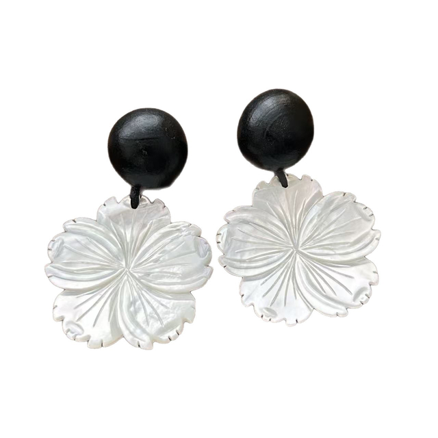 Flor de nácar Natural de gran tamaño para colgante, joyería para mujer, diseño de pendientes, cabujón de corte de concha blanca, diseño de moda