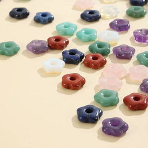 Frijoles de flores de nácar natural que cortan la cara circular en forma de bomba para hacer anillos, hacer pulseras, cosas pequeñas, collar de piedra de colores 