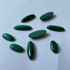 Corte de cabujón ovalado de nácar natural para colgante de forma larga de malaquita, joyería para mujer, frijoles pequeños para diseño de pulsera
