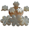 Diseño de forma de flor de frijoles pequeños de nácar natural para pulsera de niña que hace bricolaje diseño de collar de cosas bonitas con corte de doble cara