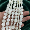 Forma de flor de nácar natural, corte de doble cara para diseño de collar, fabricación de piezas pequeñas de concha marrón hechas a mano, joyería para mujer 