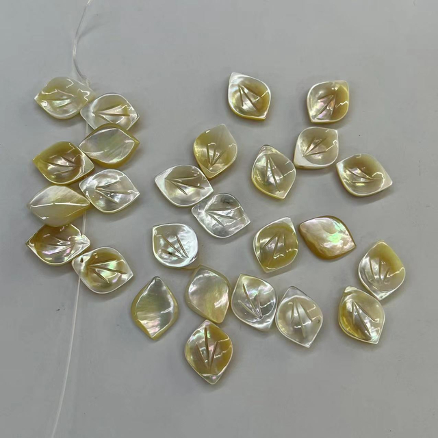 Corte en forma de flor de nácar Natural para hacer pendientes, diseño de pulsera de frijoles amarillos, fabricación de joyas para mujer, incrustaciones DIY