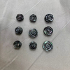 Forma de flor de nácar Natural, corte de concha negra, frijoles pequeños de doble cara para mujer, joyería, piezas DIY, uso de collar 
