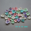Tallado en forma de flor de nácar Natural para pendientes, fabricación de frijoles pequeños coloridos hechos a mano para cadena DIY, uso de joyería de mujer