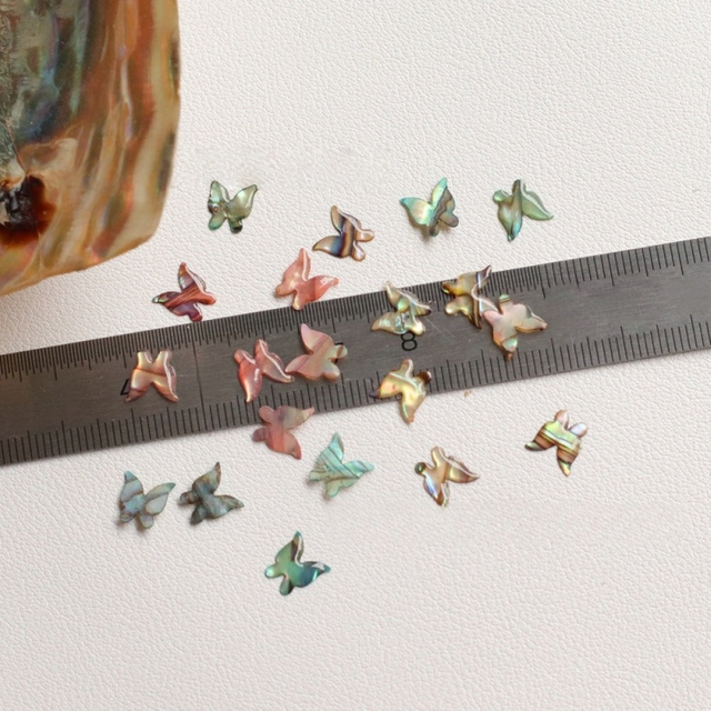 Pendientes de diseño de incrustaciones para mujer, joyería de mujer con forma de mariposa de nácar Natural, corte de frijoles pequeños, concha de abulón, cara brillante 