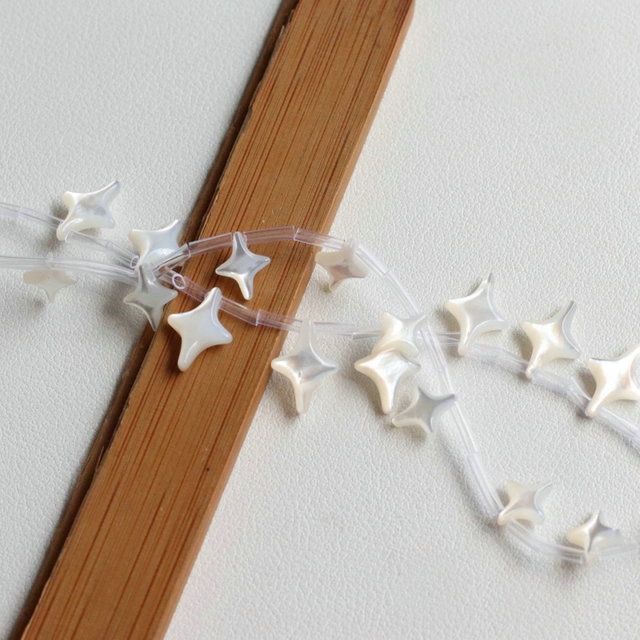 Frijoles pequeños de nácar Natural para mujer, joyería, diseño de collar, pulsera con diseño de cabujón en forma de rayo DIY 