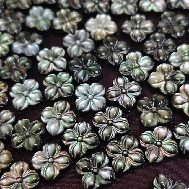 Cuentas de joyería de corte con forma de flor de nácar Natural para diseño de collar, joyería de mujer, cabujón negro de concha negra 