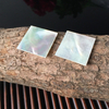 Colgante de doble cara plana de nácar Natural, forma cuadrada, diseño de disco tallado, concha blanca, grosor fino, con rectángulo 