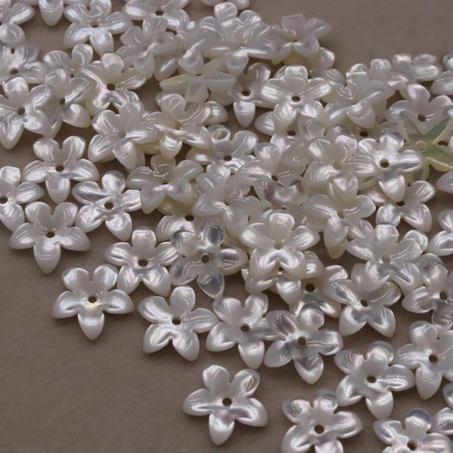 Cosas bonitas de nácar Natural para joyería, diseño de flores, corte para mujer, fabricación de collares, pendientes, frijoles pequeños, forma de cabujón 